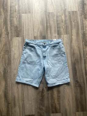 Wrangler Men's Regular Fit Denim Shorts Light Wash Size 36